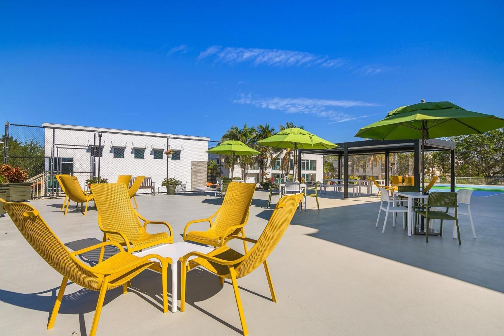 Naples Park Central Hotel Luaran gambar