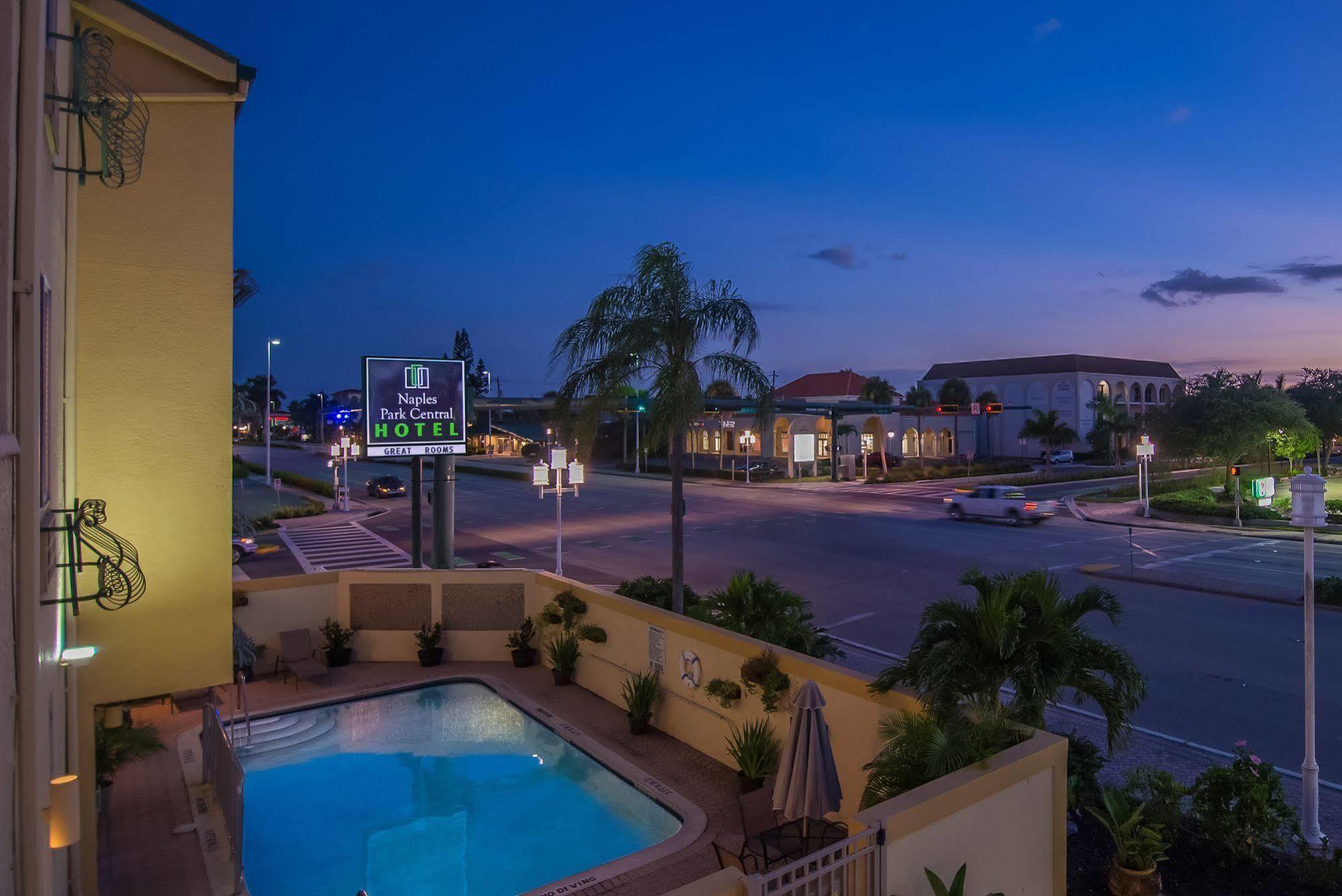 Naples Park Central Hotel Luaran gambar